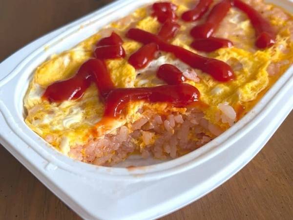 パック入りご飯で？　オムライスのレシピに「目からウロコ」