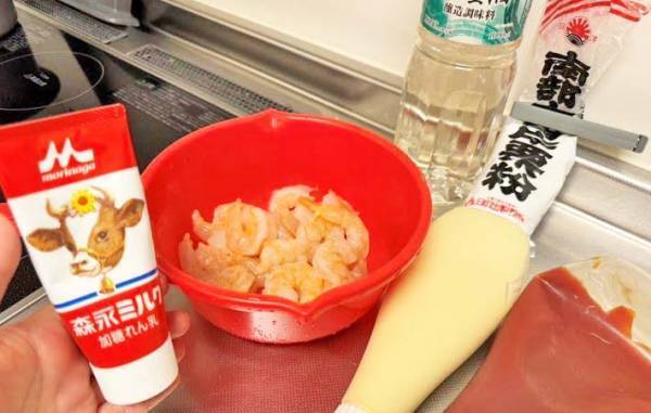 「コクがすごい」「また買いたい」　余った練乳でエビマヨを作ってみた