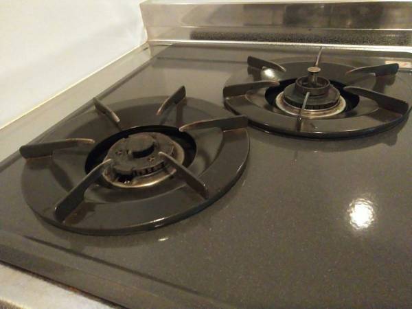 コンロ周りの汚れを取り除く方法　「勉強になった」「やってみます」