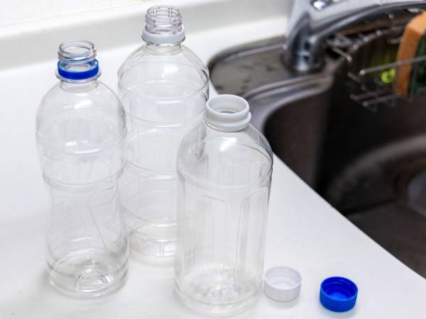 捨てる前に試してみて！　ペットボトルの活用テクに「便利だ」「なるほど」