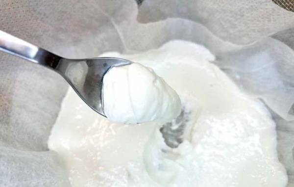 「これだけ？」　材料２つ！簡単に『クリームチーズ』を作る裏技