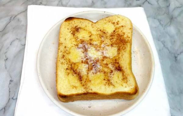 卵液で浸さないフレンチトーストの作り方　「まるでケーキ」「絶品」