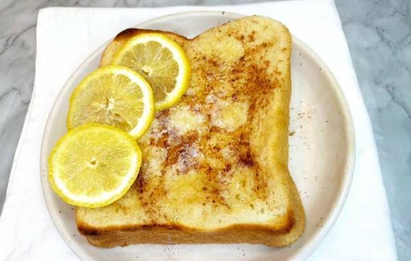 卵液で浸さないフレンチトーストの作り方　「まるでケーキ」「絶品」