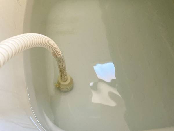 洗濯にお風呂の残り湯を使う時の注意点は？　メーカー公式サイトが教えるNG行動に「やってた…」