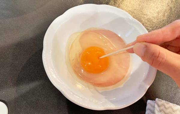 火を使わずにハムエッグ！　弁当にも使える裏技に「感動した」