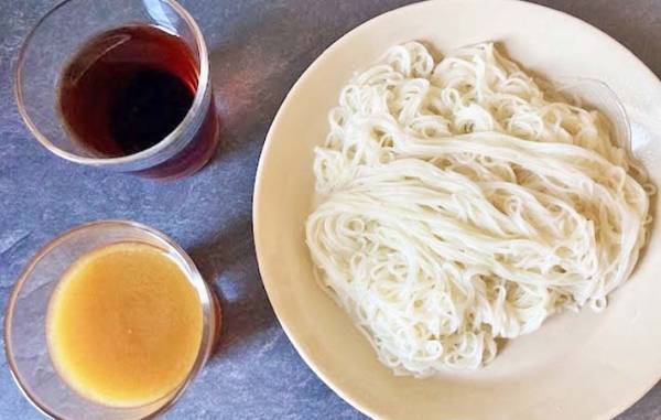 「水は使いません！」　まさかの割り方に「飽きたらコレだ」