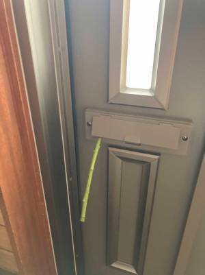 玄関の郵便受けに差さっていた『ご近所付き合い』の印　まさかの光景に爆笑