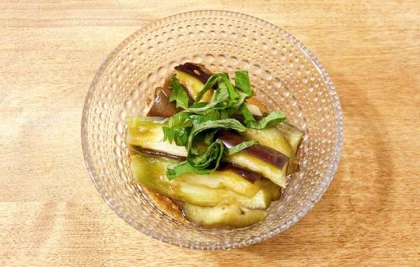 ナスをレンチンして…？　試した結果に「夏ずっとやる！」