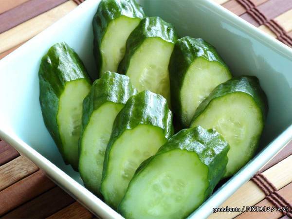 キュウリに強い苦みを感じたら食べないで　各自治体が注意呼びかけ