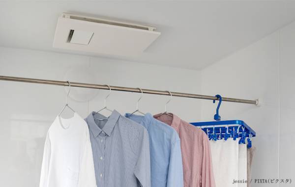 『浴室乾燥機』で早く乾かせる！　ライオンが教えるコツがすごい