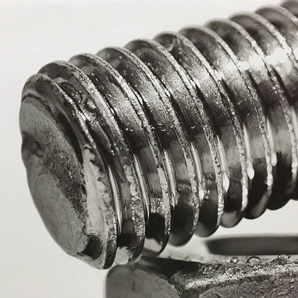 「今思えばちょっとどうかしてた」　ボルトとナットに１２万『いいね』が集まったわけ