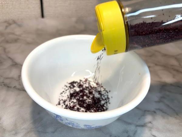 使い終わった粉チーズ容器　アレを入れると…「もう捨てない」