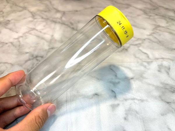 使い終わった粉チーズ容器　アレを入れると…「もう捨てない」