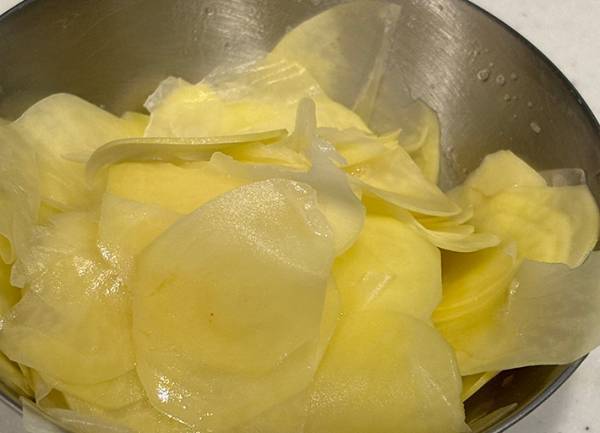 カルビーが教える『ポテトチップス』　自宅で揚げるレシピが「最高かよ」