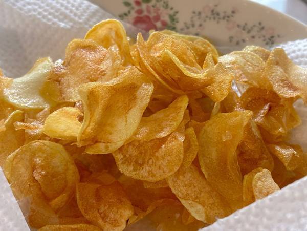 カルビーが教える『ポテトチップス』　自宅で揚げるレシピが「最高かよ」