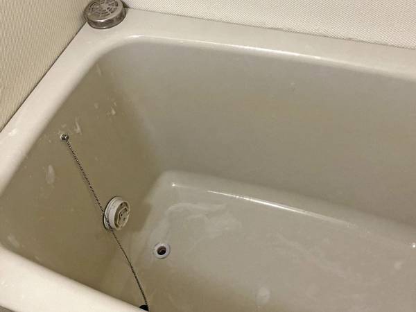 濡れた場所にスプレー、効果はあるの？　カビキラーの回答に「知らなかった」