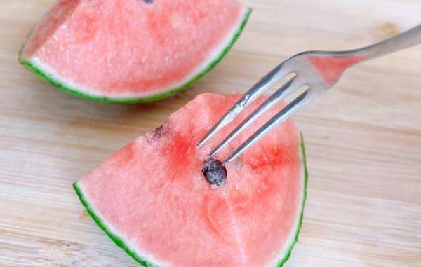 いつも捨ててたスイカの種　JAの情報に「驚いた！」