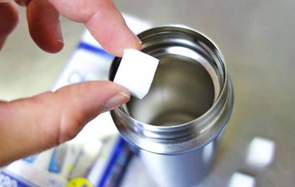 洗いにくい水筒の底　１００均のアレを入れるだけで…？