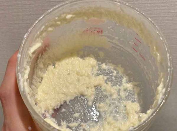 生クリームをひたすら振ると？　明治の方法に「楽しい」