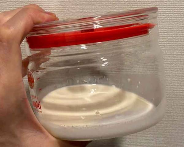 生クリームをひたすら振ると？　明治の方法に「楽しい」