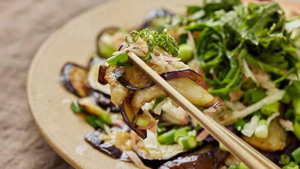 「後悔させません。ナスを６本用意してください」　スーパーのレシピに「これは無限」