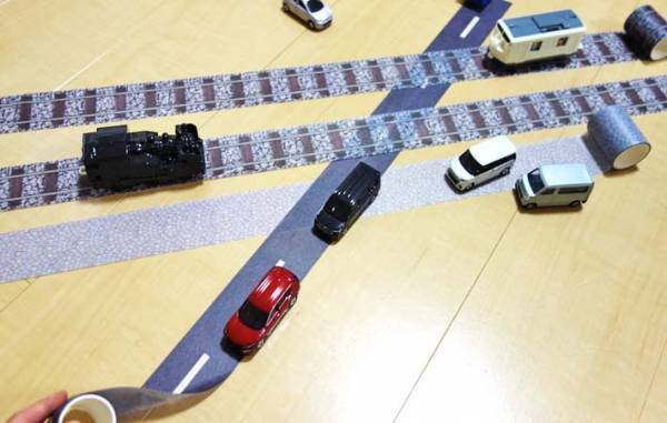 １００均の『マステ』を購入　床に貼ってみると…子供「わぁ！何これ～」