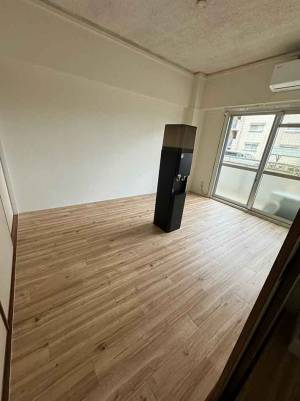 「もう横に寝るしかないな」　新居の状況に『１６万いいね』