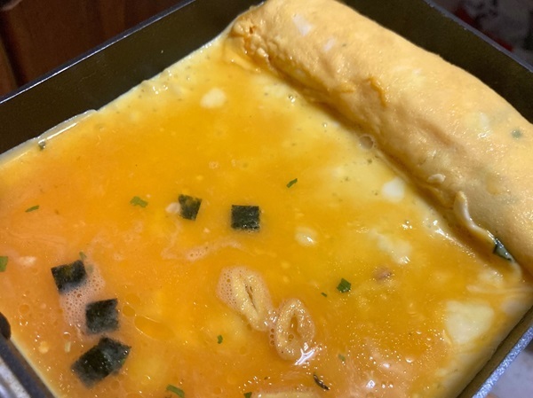 『お吸い物の素』と卵を混ぜて…　焼き上がりに「震えるうまさ」