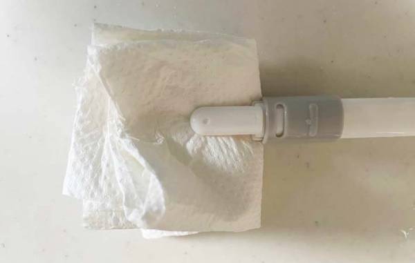 ダイソーの変わった形の『棒』が便利！　「これなら清潔」「簡単で助かる」