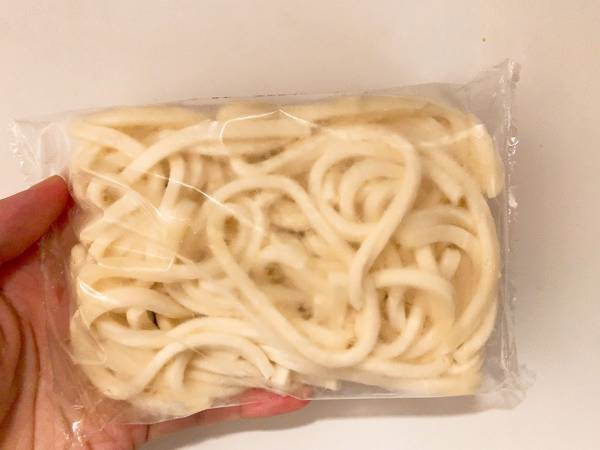 冷凍の麺の一部が白くなった…　日清の解説に「知らなかった」