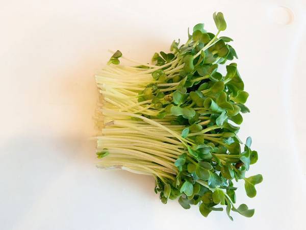 暑い時期にはコレ！　企業が教える『なめこおろしそば』に「箸が止まらん」