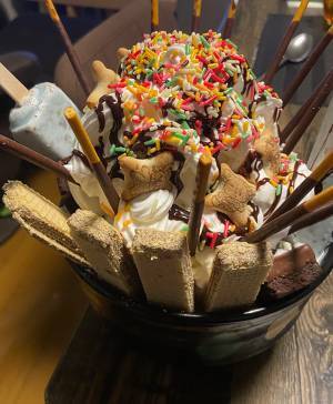 「何これ！？」「最高」　手作りの誕生日ケーキに『６万いいね』