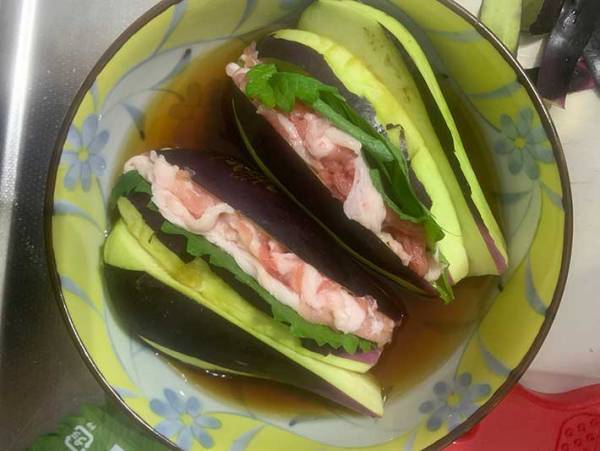 ナスに豚肉と大葉を？　１０分で完成する『簡単おかず』に反響