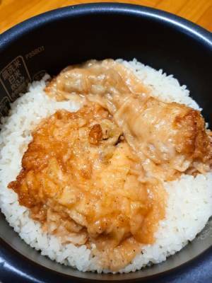 ケンタッキーのチキン、米と一緒に炊いたら…　「感動」「早速やる」