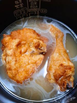 ケンタッキーのチキン、米と一緒に炊いたら…　「感動」「早速やる」