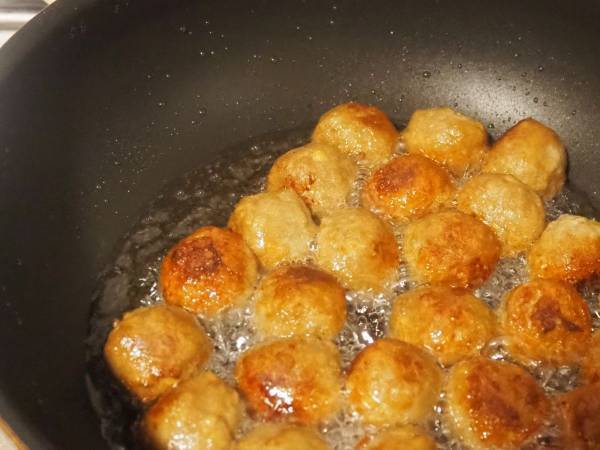 使用済みの油で「絶対にやめて」　企業の注意点に「もうやらない」