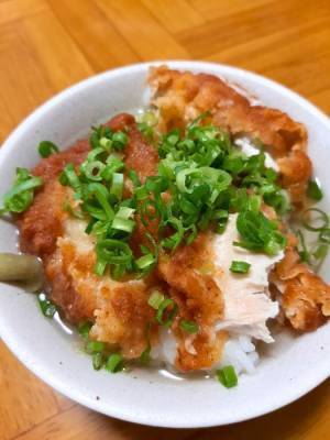 チキンを白米にのせてから…　KFCの提案に「夏にピッタリ」