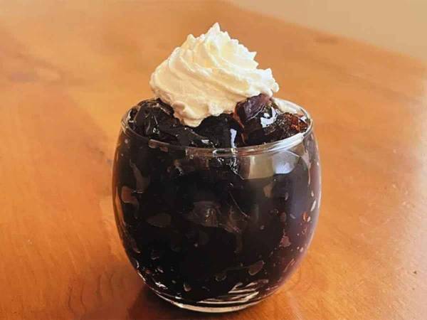 コーヒーゼリーをアレで？　料理研究家のレシピに「すごいアイディア」「これは、お手軽」