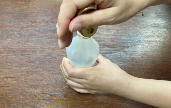 醤油のキャップが外れない？　メーカーが教える方法に「今までの苦労が…」