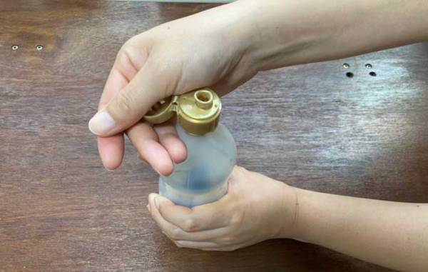 醤油のキャップが外れない？　メーカーが教える方法に「今までの苦労が…」