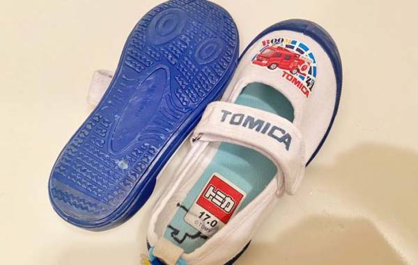 襟袖汚れを撃退！　スリコの洗濯用ブラシが想像以上に良かった