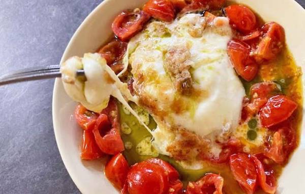 「トッピングじゃない」　モッツアレラチーズの『別の食べ方』が簡単で贅沢！