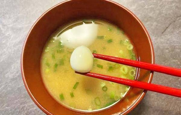 ワカメと豆腐はもう飽きた！　代わりにアレを入れたら…「驚いてしまった」