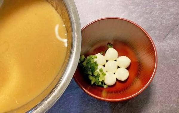 ワカメと豆腐はもう飽きた！　代わりにアレを入れたら…「驚いてしまった」
