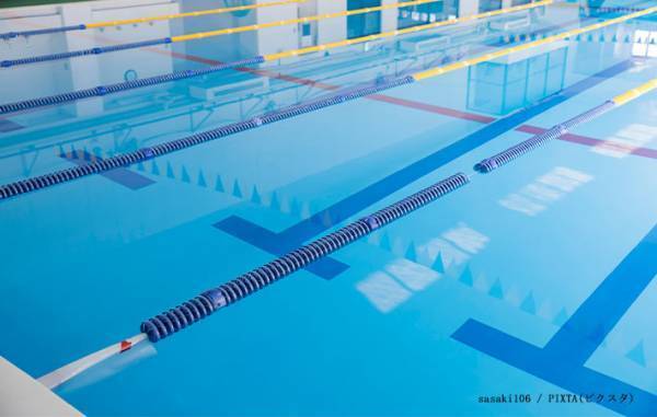 プールといえば塩素のにおい　入れる理由に「すごく大事」