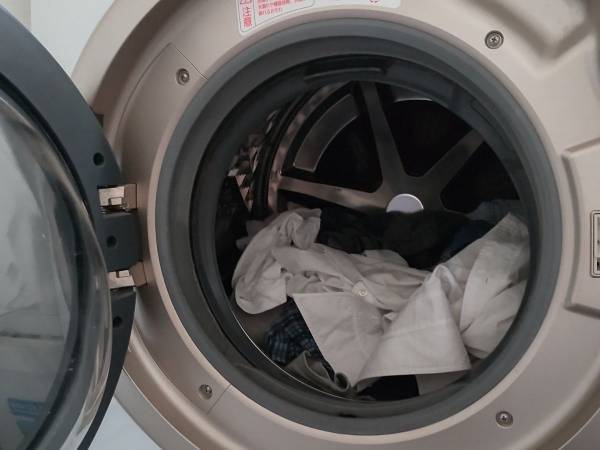 洗濯物がはり付いてゴワゴワ　対処法に「めっちゃ助かる」