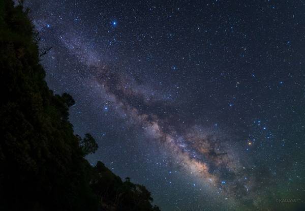 『七夕の夜空』　写真に『７万いいね』　「言葉を失う、美しさ」