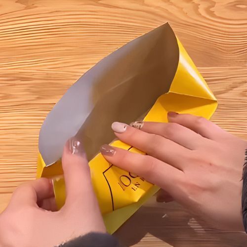 たまりにたまった『紙袋』　思わぬ活用法に「やってよかった」