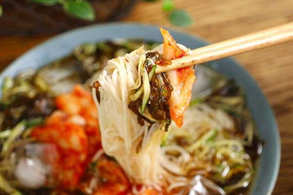 そうめんに『アレ』が合う！　つゆに加えると？　「無限で食べられる」「リピ確定」