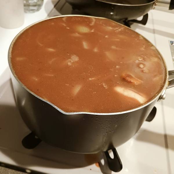 カレーを作った女性　「完全に見誤った」理由が？「どうしてこうなった」「ごめん吹いた」